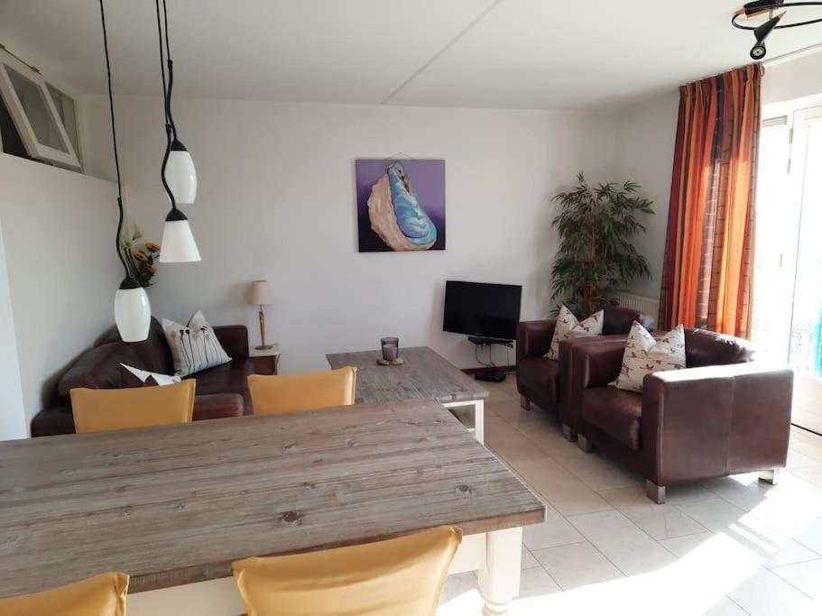 Beach Apartment +/- 5 Minutes To Sea, Self Checkin Юлианадорп Экстерьер фото
